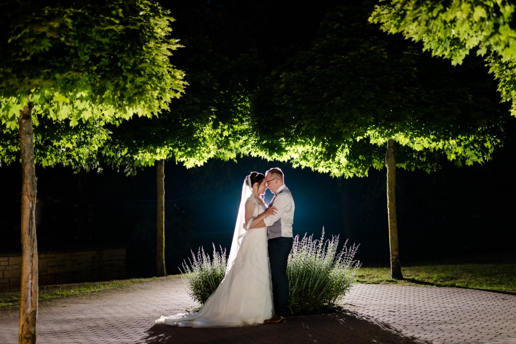 Portfolio Hochzeitsfeier Margret Martin Hochzeitsfotos Fotograf Heilbad Heiligenstadt Eichsfeld Thüringen Niedersachsen Hochzeitsfotograf Kurpark Trauung Standesamt