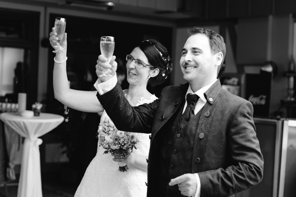 Hochzeit Trauung Lenterode Ahrenberg Bad Sooden Allendorf Hessen Thüringen Eichsfeld Martina Mario Werra Brautpaar Hochzeitsfotofraf