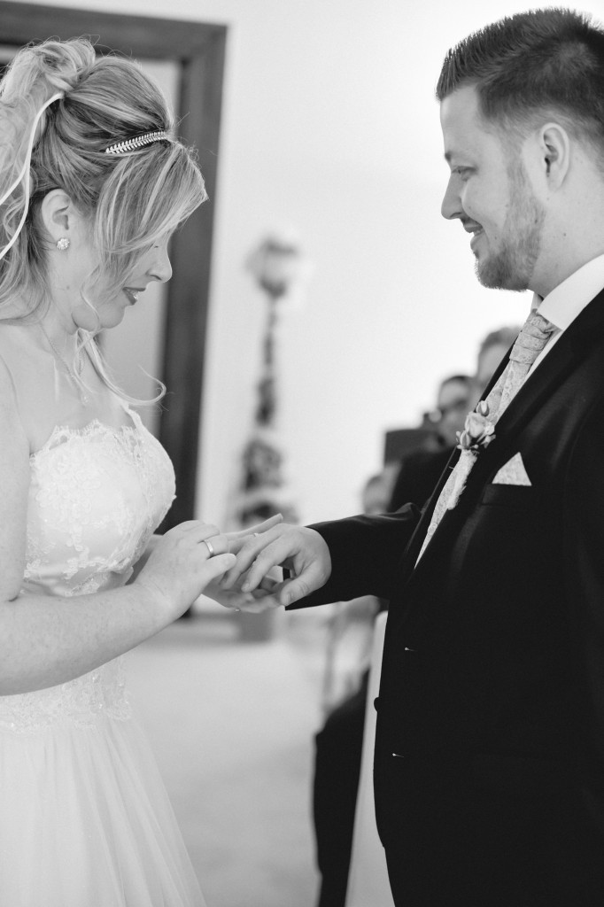 Hochzeit Trauung Mühlhausen Thüringen Bad Langensalza Juliane Christopher Rathaus Villa Italia Schloss Kurpark Hochzeitsfotograf