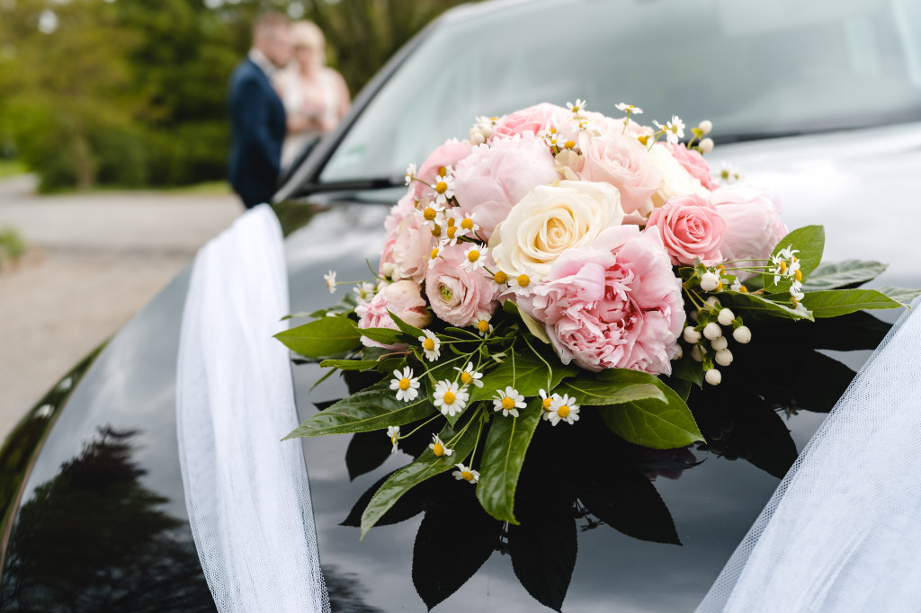 Hochzeit Claudia Florian Kassel Wilhelmshöhe Bergpark Schloss Kapelle Trauung Fotograf Fotoshooting Hochzeitsfotograf