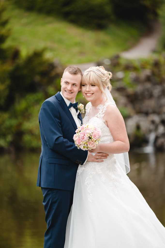 Hochzeit Claudia Florian Kassel Wilhelmshöhe Bergpark Schloss Kapelle Trauung Fotograf Fotoshooting Hochzeitsfotograf