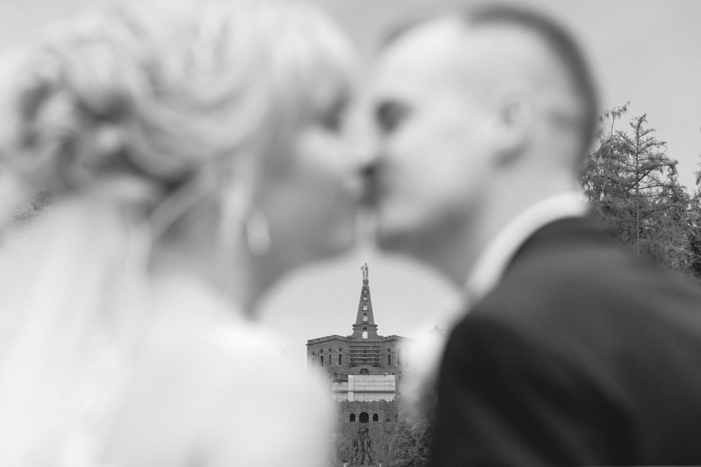 Hochzeit Claudia Florian Kassel Wilhelmshöhe Bergpark Schloss Kapelle Trauung Fotograf Fotoshooting Hochzeitsfotograf