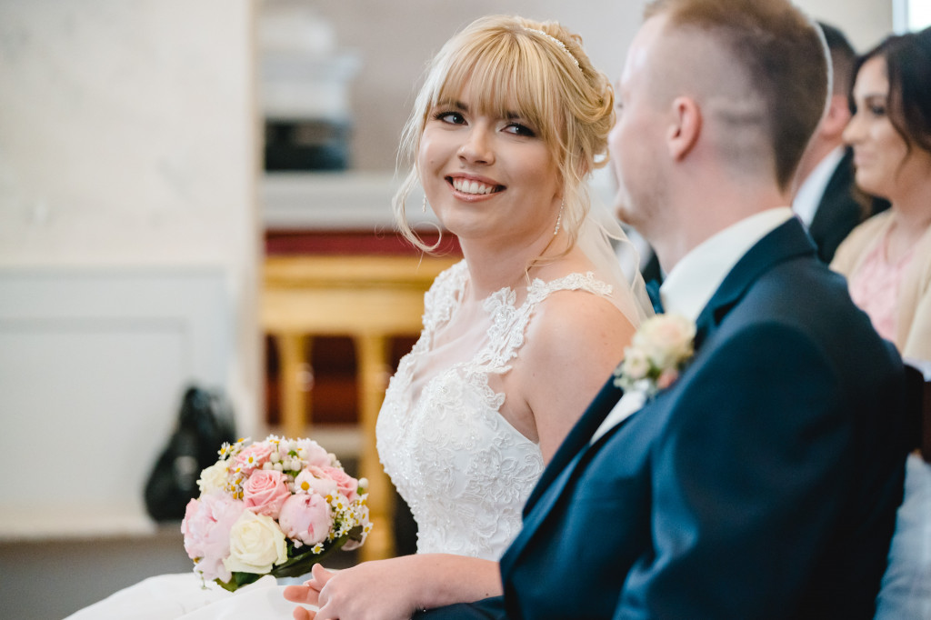 Hochzeit Claudia Florian Kassel Wilhelmshöhe Bergpark Schloss Kapelle Trauung Fotograf Fotoshooting Hochzeitsfotograf