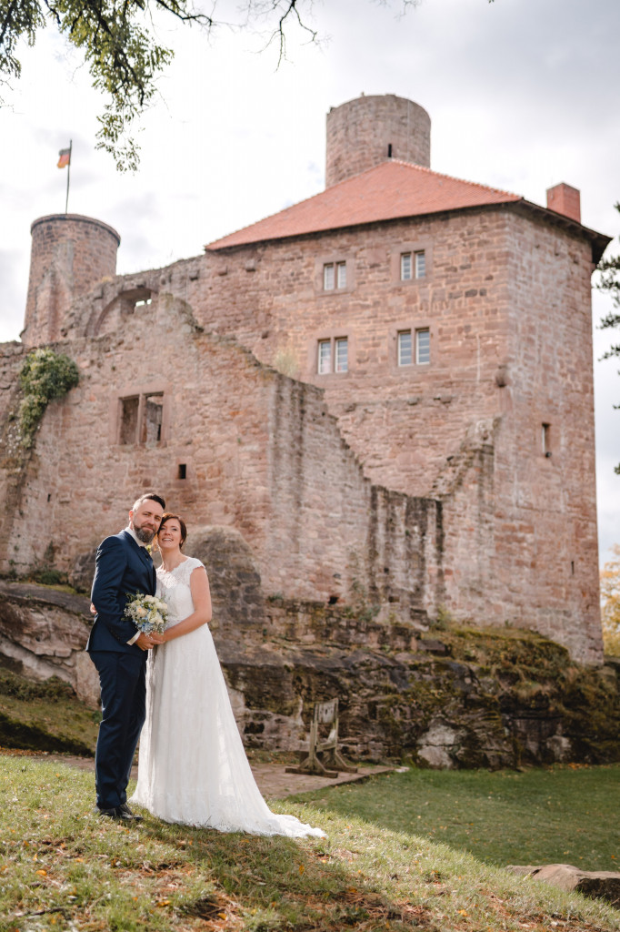 Hochzeit Corinna Patrick Burg Hanstein Eichsfeld Thüringen Hochzeitsfotograf Trauung Fotoshooting Bulli Festival Fotograf