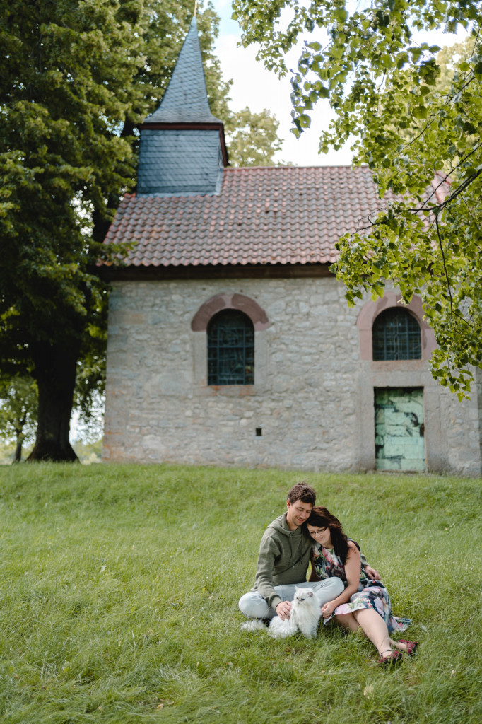 Kennenlernshooting Jennifer Bendix Kefferhausen Werdigeshäuser Kirche Hochzeitsfotograf Eichsfeld Fotoshooting Trauung
