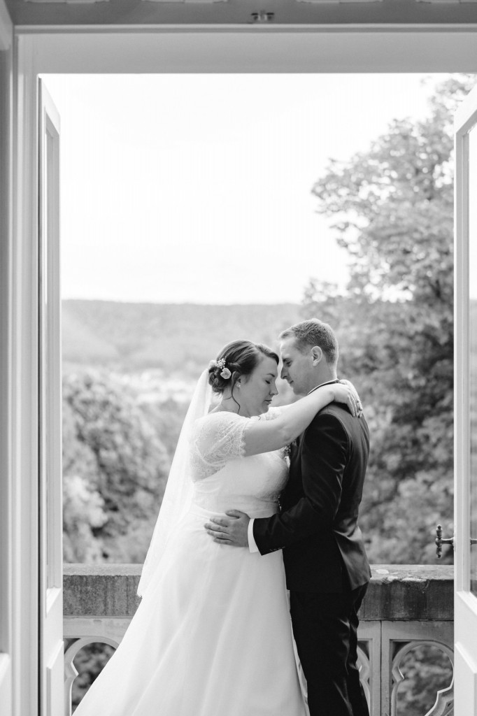 Hochzeit Meike Christian Schloss Wolfsbrunnen Schwebda Eschwege Fotograf Fotoshooting Trauung Hochzeitsfotograf